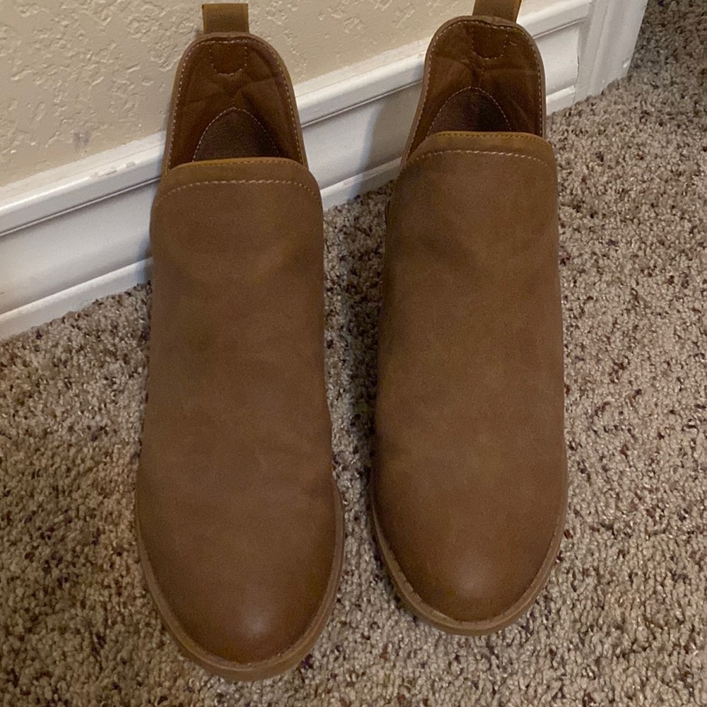 Universal Threads Booties